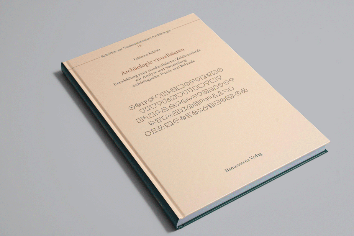 The publication Visualising Archaeology is the result of Fabienne Kilchör's doctoral thesis as part of an SNSF research project at the Institute of Archaeological Sciences at the University of Bern. At the centre of the practice-based research is Diglû with over 800 pictograms embedded in a font. The book shows the development of this method of representation and the use of pictograms in maps, tables, schemata and graphics. It presents principles of representation, measures from the field of visual communication and methods of information design. The aim of the work was an improved, more direct transfer of knowledge and data analysis of cultural material. Background: Tangible and intangible cultural assets are no longer regarded as mere testimonies of past cultures, but are examined in their context for social and economic aspects of former societies. From this perspective, the visualization of the connections between objects and architecture and the communication of new findings plays a central role. Corresponding methods of representation - moving away from the observation of individual things to the exploration of cultural contexts - are lagging behind, however. With Diglû font, the scientifically based, practice-oriented work presents an alternative to the transfer of knowledge in archaeology.